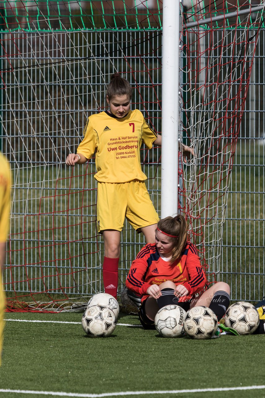 Bild 151 - B-Juniorinnen SG Weststeinburg/Bei - SV Fisia 03 : Ergebnis: 1:2